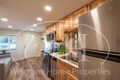 Main picture of 205 Woodland Ave