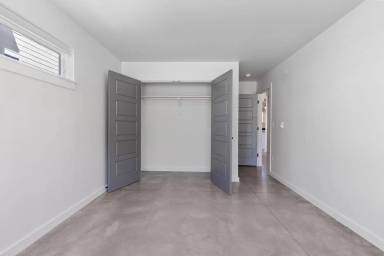 Main picture of 5167 Fallon St