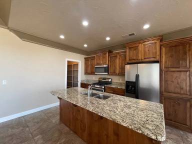 Main picture of 2036 E Colorado Dr