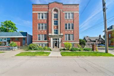 Main picture of 108 Washtenaw Apartments