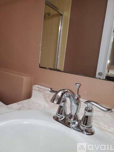Main picture of 103 W 2nd St