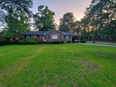 Main picture of 1001 Cheraw Dr