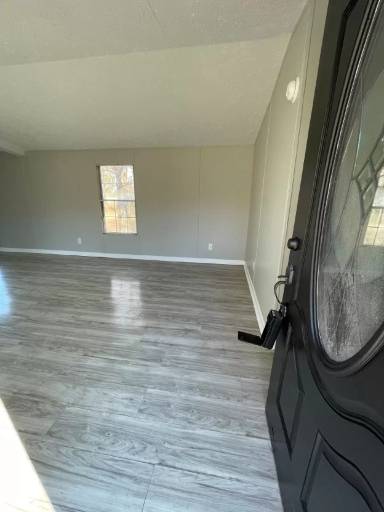Main picture of 385 Memory Ln