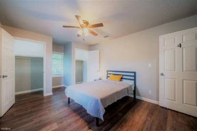 Main picture of 430 Gans St
