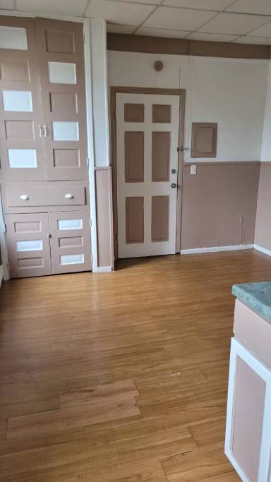 Main picture of 984 Jefferson Ave