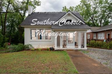 Main picture of 240 E Montgomery St