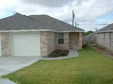 Main picture of 909 Lemonwood St