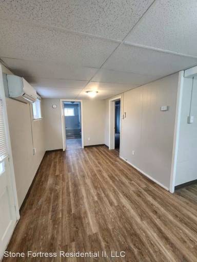 Main picture of 355 W Park St