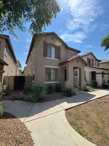 Main picture of 3800 E Santa Fe Ln