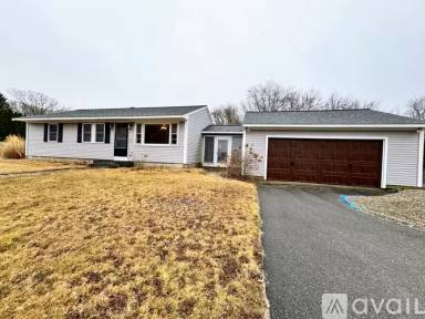 Main picture of 273 Compos St