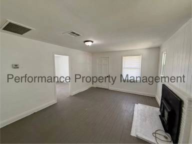 Main picture of 3703 Eucalyptus Dr