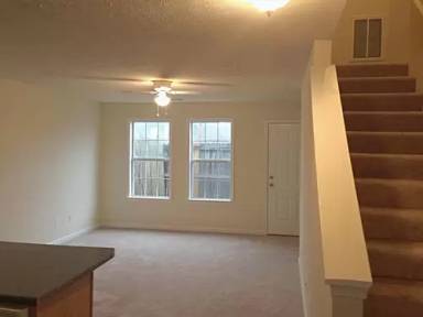 Main picture of 405 Park Ave