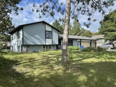 Main picture of 605 7th St W