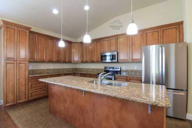 Main picture of 5998 Birchwood St