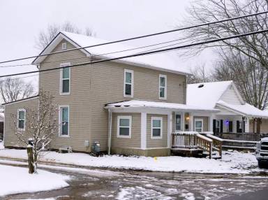 Main picture of 833 3rd St