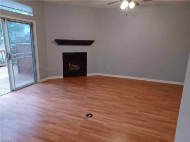 Main picture of 1332 Lake Dr