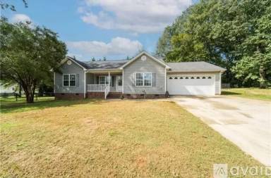 Main picture of 119 Bluff Ct