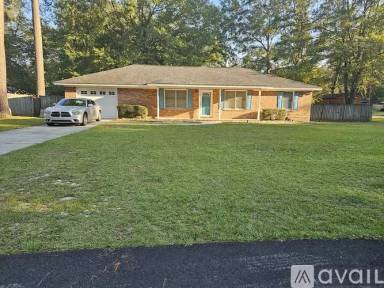 Main picture of 940 Manchester Cir