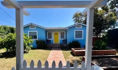 Main picture of 1902 Castillo St