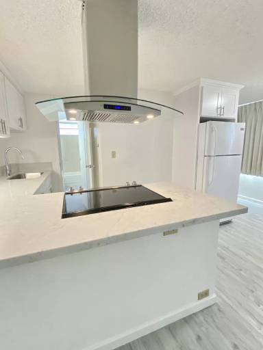 Main picture of Century Park Plaza