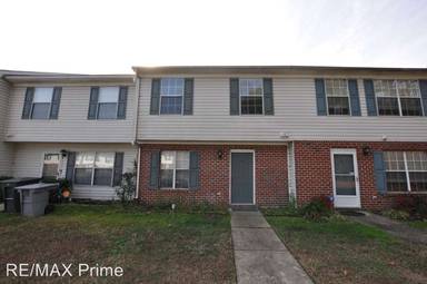 Main picture of 64 Terri Sue Ct