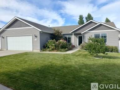 Main picture of 3839 W Accipter Dr