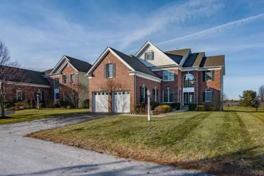 Main picture of 31 Fairways Ln