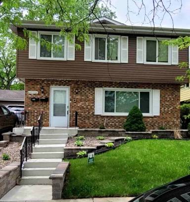 Main picture of 16744 Hillside Pl