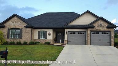 Main picture of 229 Laurel Cyn