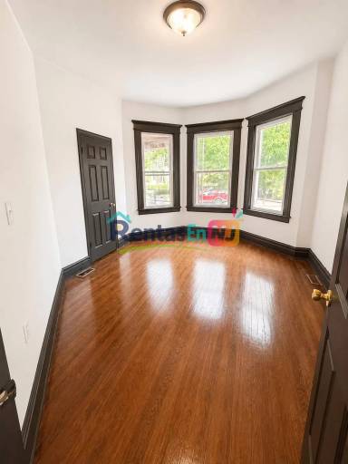 Main picture of 43 Treacy Ave
