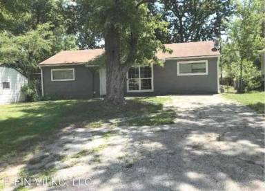 Main picture of 11217 Palmer Ave