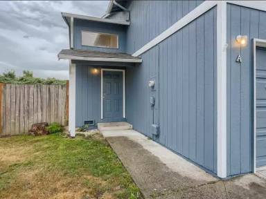 Main picture of 430 4th St SE