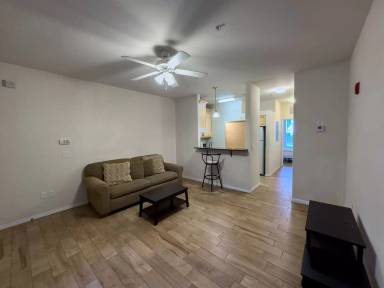 Main picture of 621 SW 10th St