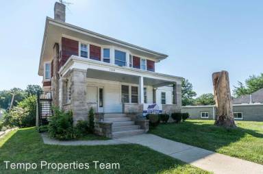 Main picture of 1218 N College Ave
