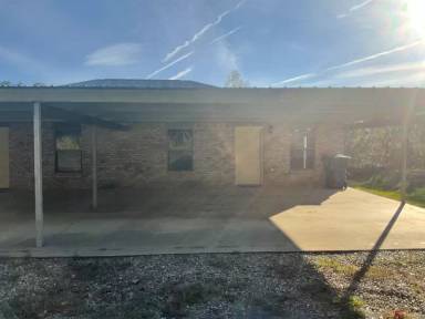 Main picture of 1368 Pitkin Rd