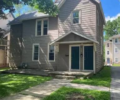 Main picture of 606 W Elm St
