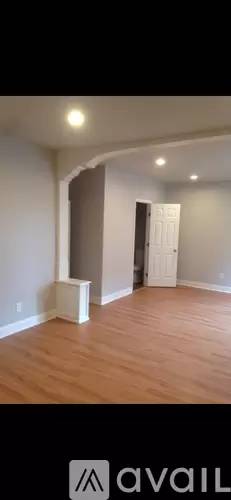 Main picture of 235 W 4th Ave