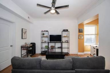 Main picture of 3226 W Potomac Ave