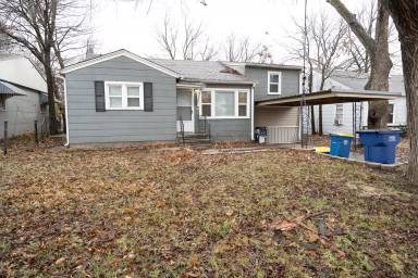 Main picture of 2123 W Sherwood Ave