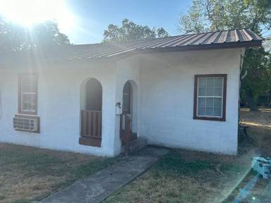 Main picture of 1704 West Ave