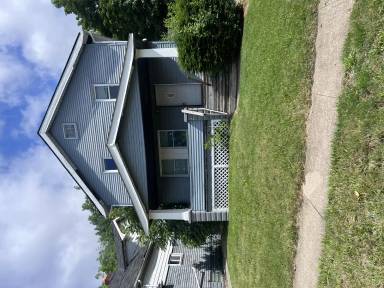Main picture of 11105 Revere Ave