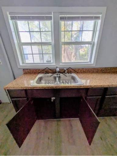 Main picture of 3420 N Denny St