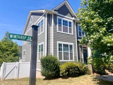 Main picture of 2405 Winthrop Dr