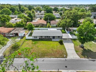 Main picture of 4604 S Shore Rd