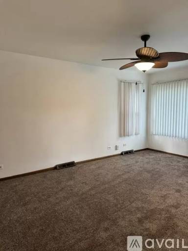 Main picture of 16725 Crane Ave