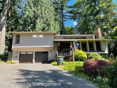 Main picture of 22622 SE 20th St