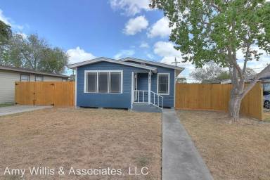 Main picture of 4946 Monitor St