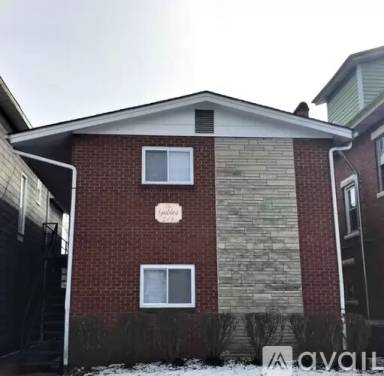 Main picture of 725 10th Ave