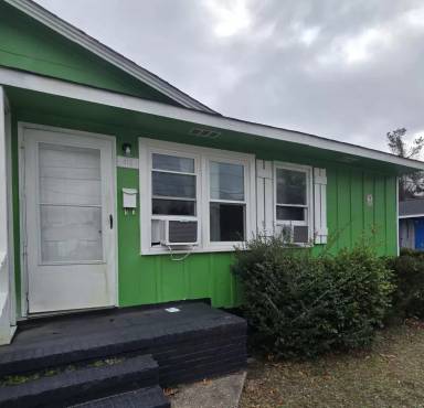 Main picture of 416 Lake Ave