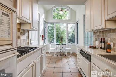 Main picture of 3602 Albemarle St NW